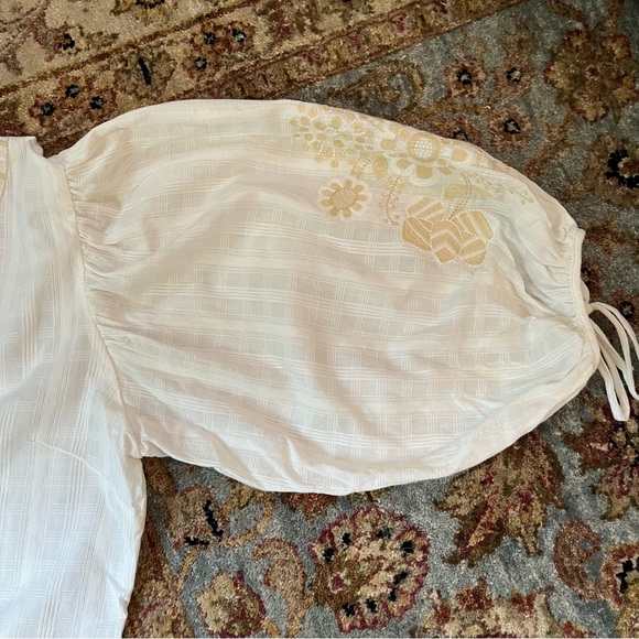 White Embroidered Peasant Blouse - Picture 7 of 9